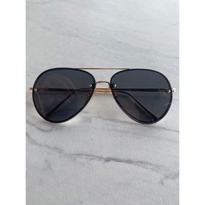Black Aviator Sunglasses